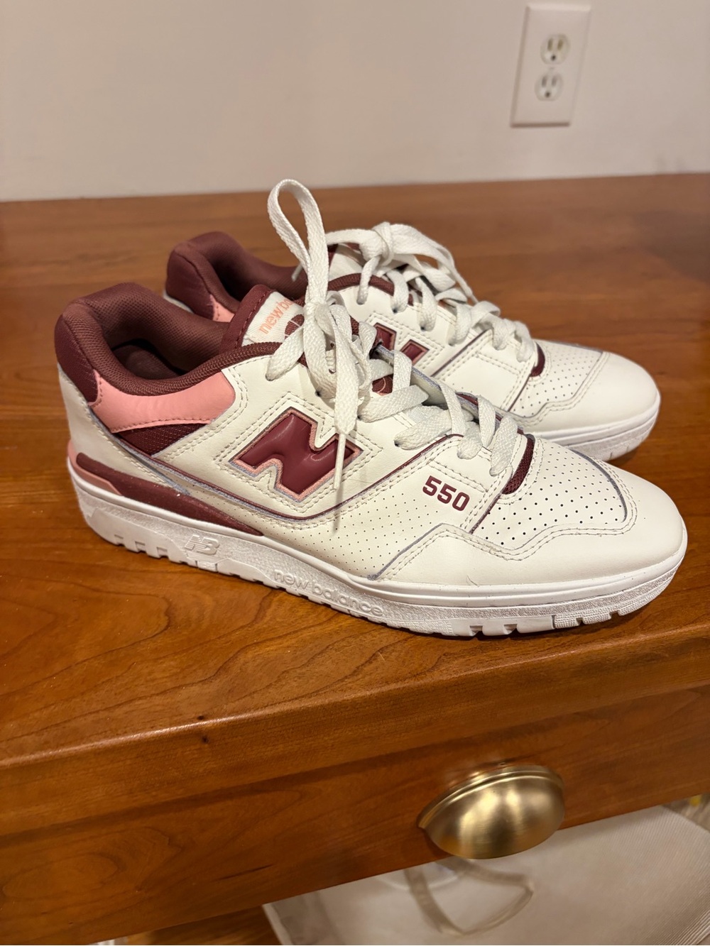 New Balance Women's White & Rose Mauve 550 Retro Sneakers